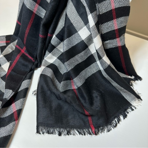 Burberry Accessories Nwt Burberry Cashmere Scarf Raspberry Sorbet